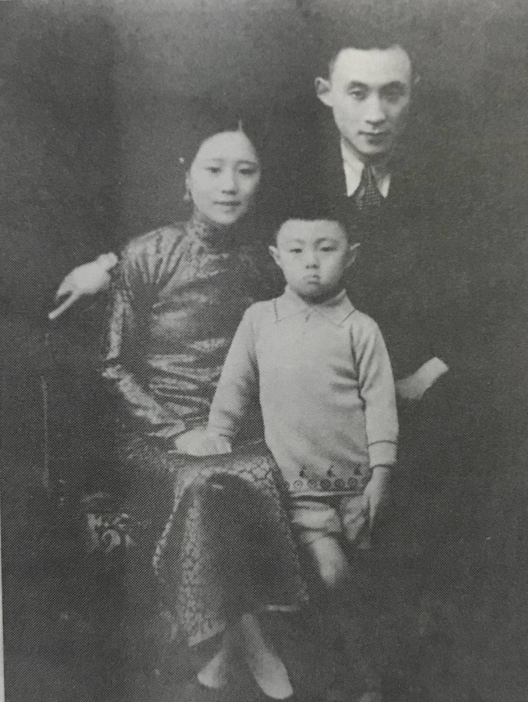 为真爱拒绝宋子文,遭背叛离婚后她拒绝娘家支持,将日子过成这样