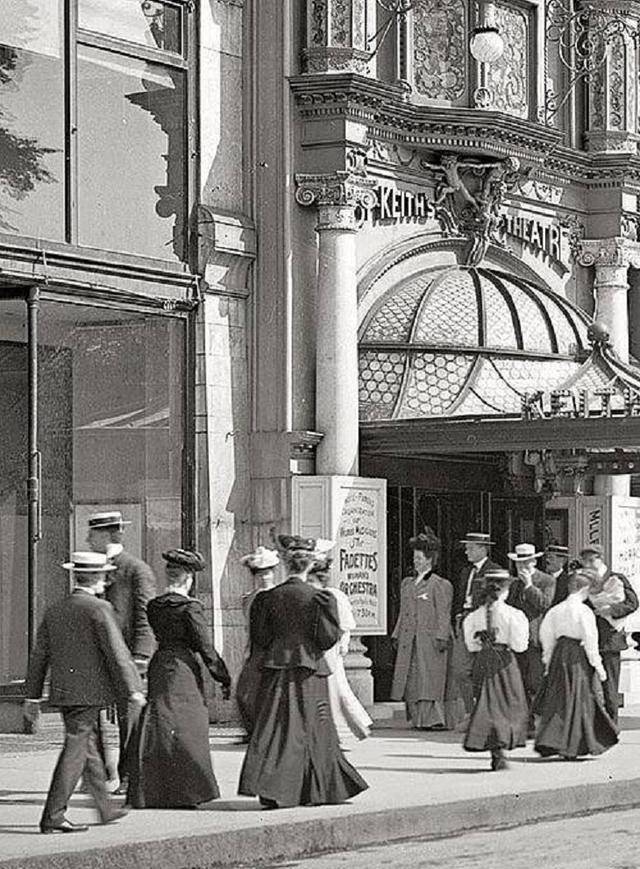 看看上个世纪的世界,1900年的伦敦已汽车满地