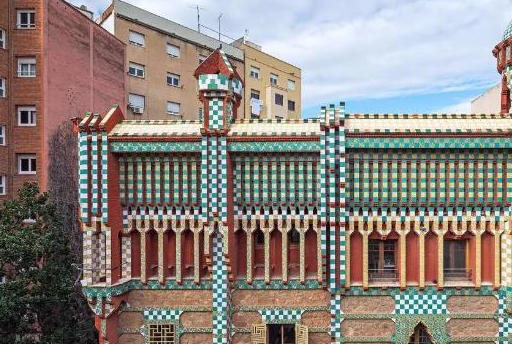 最疯狂的天才建筑艺术家:终身未婚,只情迷巴塞罗那