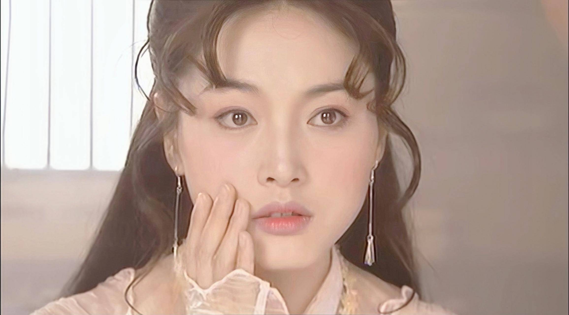 《飞刀问情》这部剧,女演员的颜值也远远比不上第一部,牛莉金巧巧都