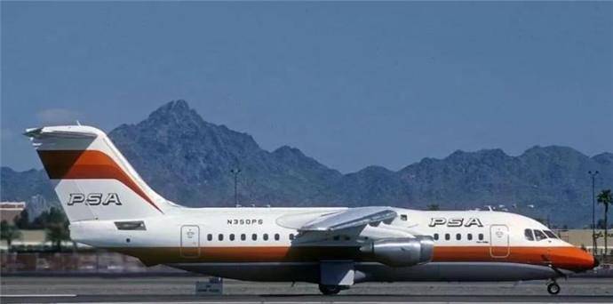 1987年12月7日,太平洋西南航空1771号班机在美国洛杉矶国际机场起飞