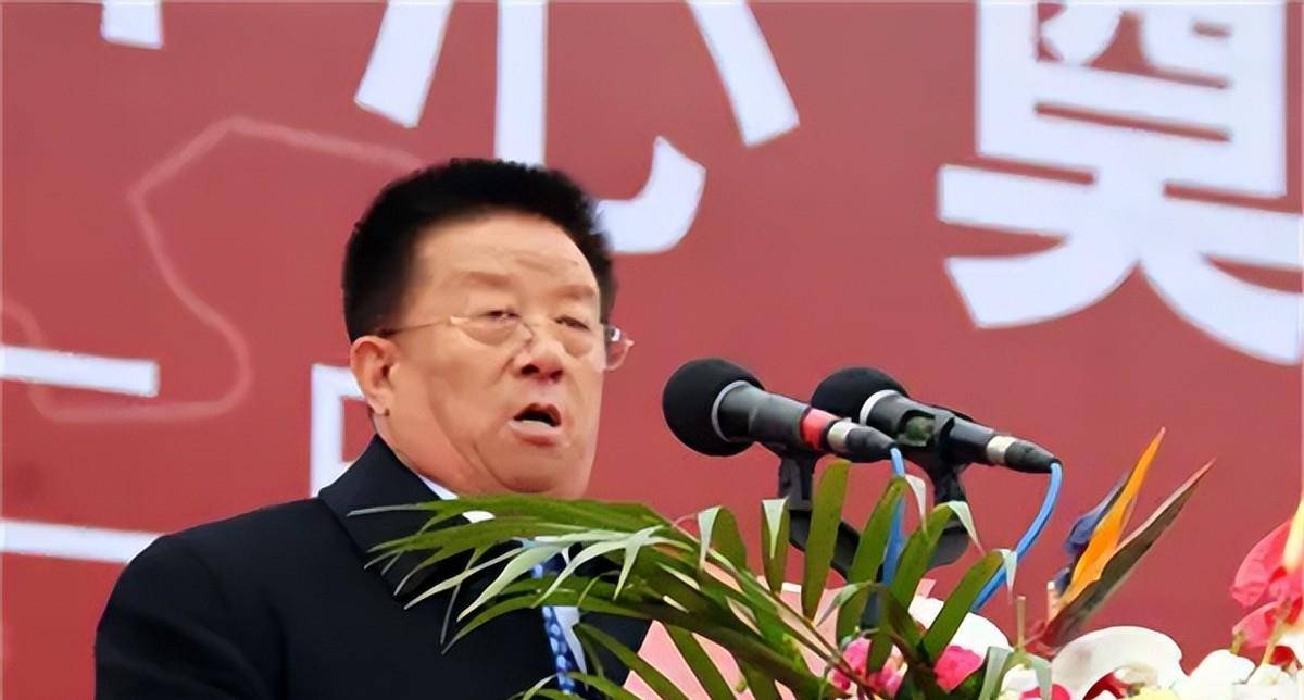 1999年,南山集团投资了2600万元,直接一步到位,建设起了一家老年公寓