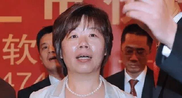 当年站在同一起跑线,后来却只有王来春突破重围,成为了自己曾经仰望的