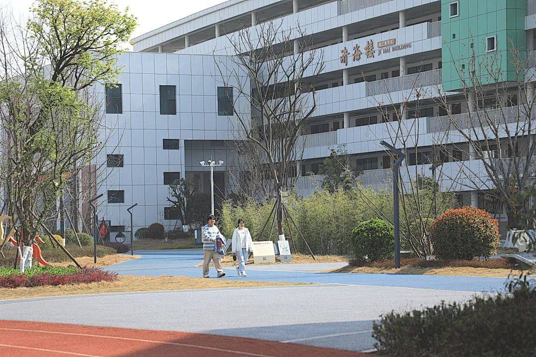 绵阳东辰高级中学怎么样-绵阳东辰高级中学招生计划-东辰学费怎么样