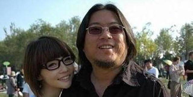 初中没毕业就去北京闯荡,17岁嫁36岁清华才子,如今30岁身家上亿