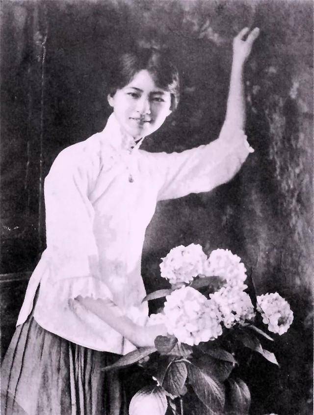 林徽因死后,丈夫梁思成二婚再娶,好友金岳霖却为她不_