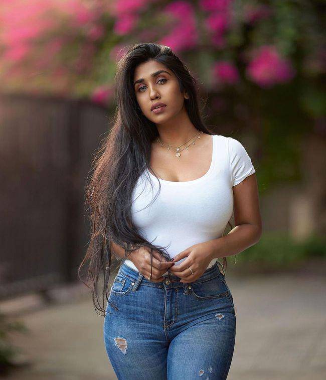 麦哲伦舰队水手表示:在这天堂般的地方,有许多土著美女投怀送抱_白人