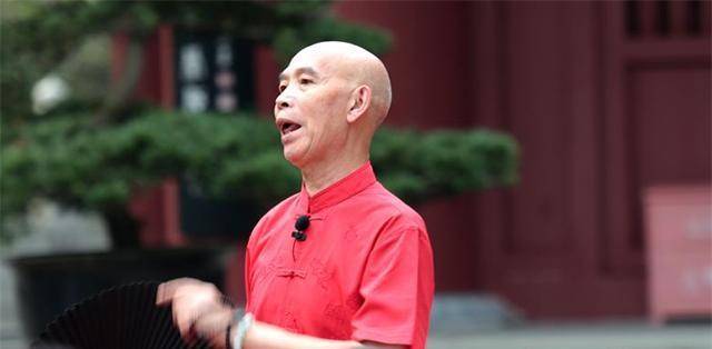 李伯清:现在的葬礼不严肃,聚在一起吃饭打牌的人都不一定是亲戚