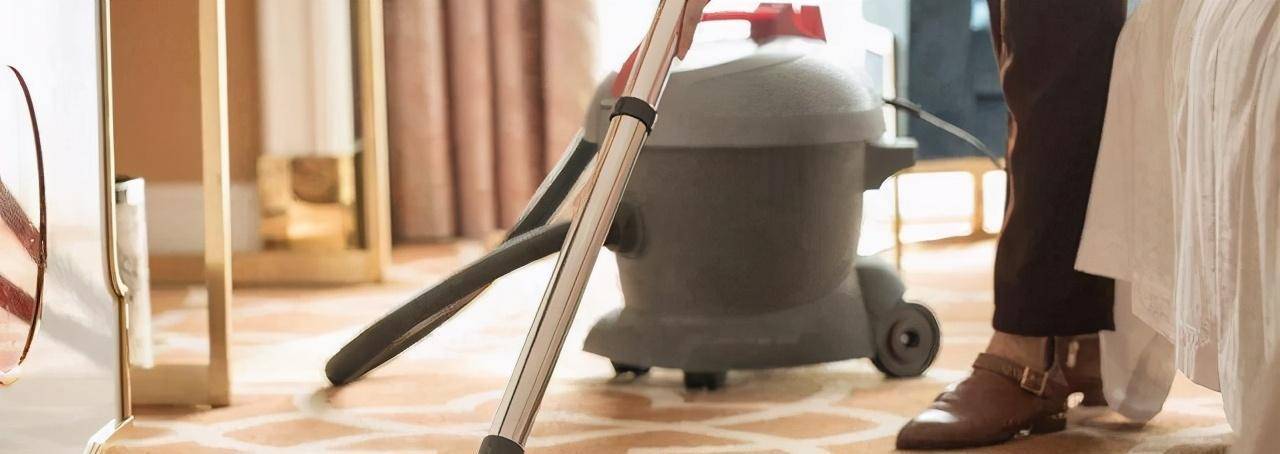 戴森:5127次失败后,公司产品获年轻女性追捧,2017年身家1223亿_吸尘器