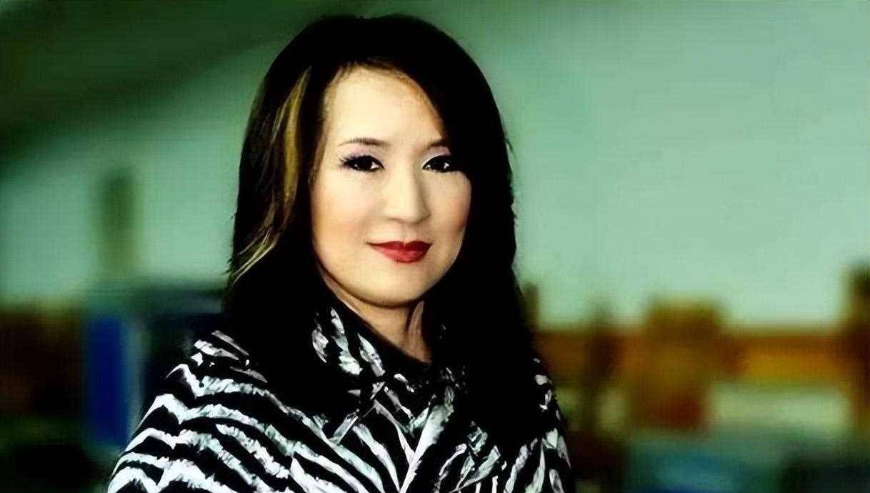 涉外婚姻引热议,她的选择背后有何隐情_郑绪岚_音乐_生活