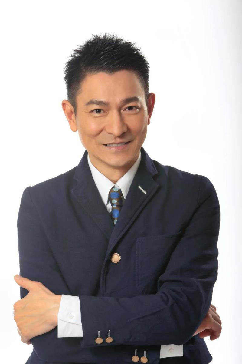 当时颠簸也不害怕,但是现在,确实非常害怕,知名歌手,演员刘德华也表示