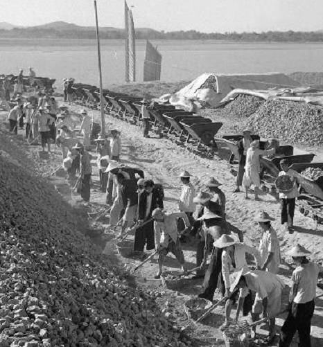 水灾纪实:1938年,花园口决堤后百姓流离失所的惨状