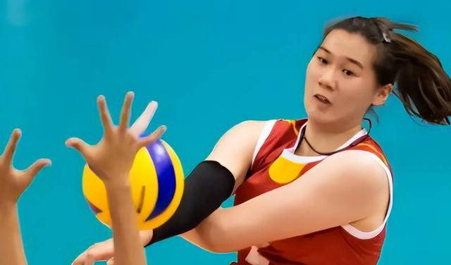 中国女排球员王云蕗在网络上激烈言论引发争议