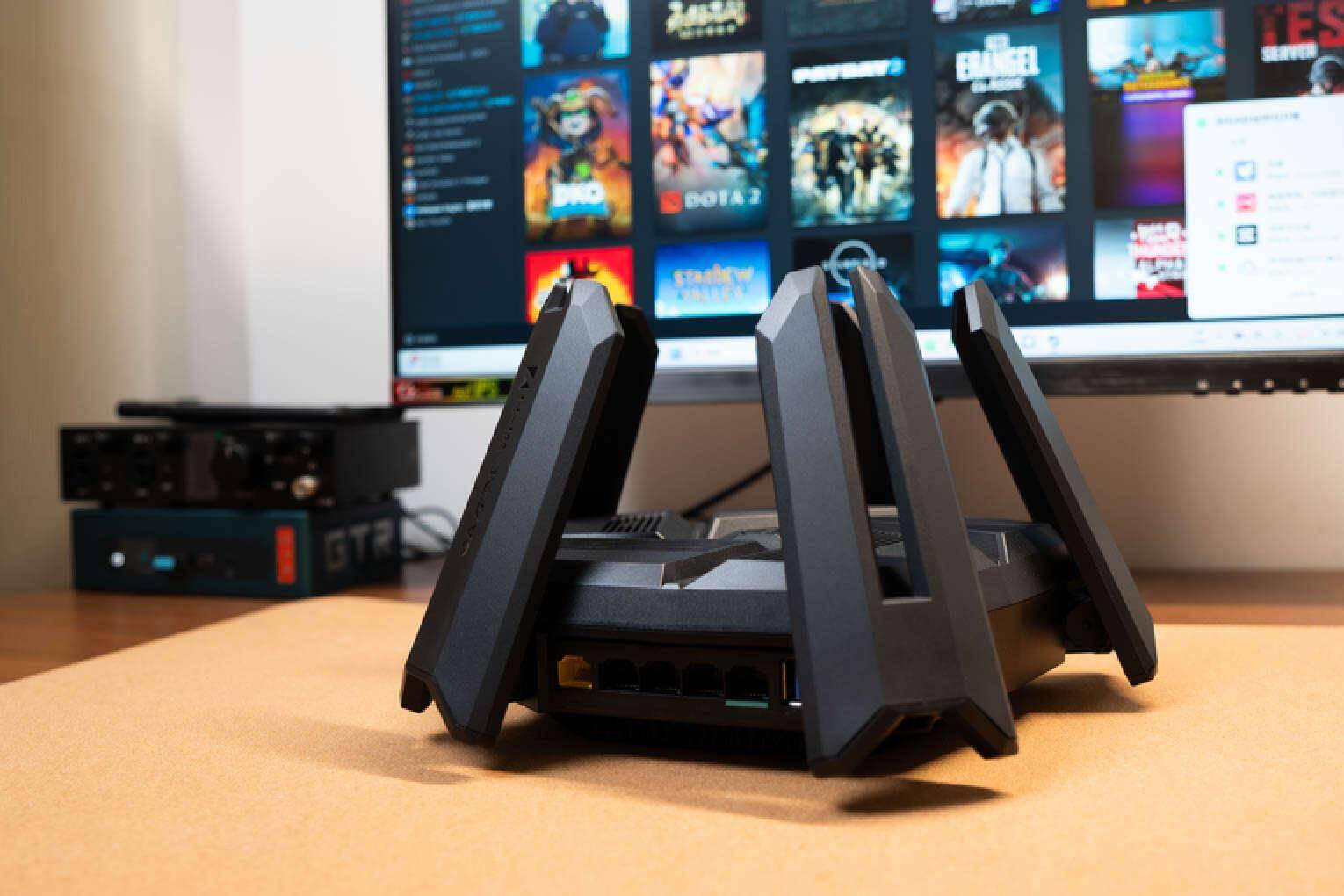 8g主频,三核心a73架构,芯片标配的wifi是be7200,同时也是该款路由器