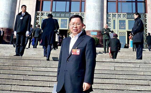 江西一个放牛娃,用9平米房间创造289亿身家,成中关村传奇人物