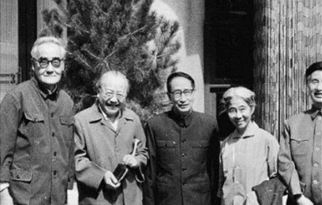 出过优秀的外交官,新文化运动的倡导者,近代也涌现了钱三强,钱学森