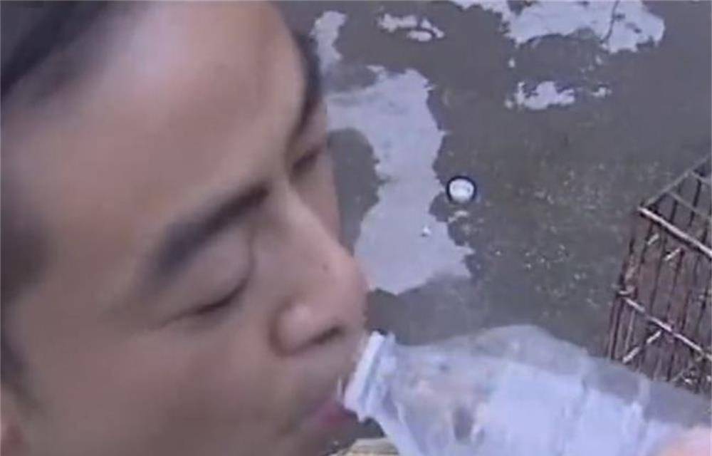 湖南一男子号称"蛇王",口水可解所有蛇毒,专家:不可能