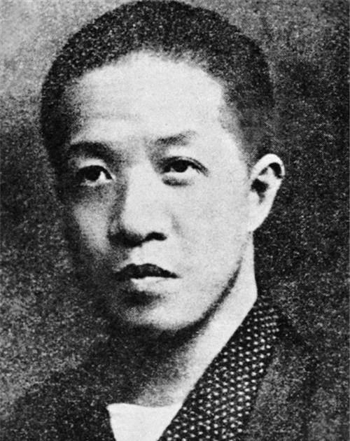 没有哪家姑娘愿意嫁他,母亲便让他娶贴身丫鬟,但却只准丫鬟当妾