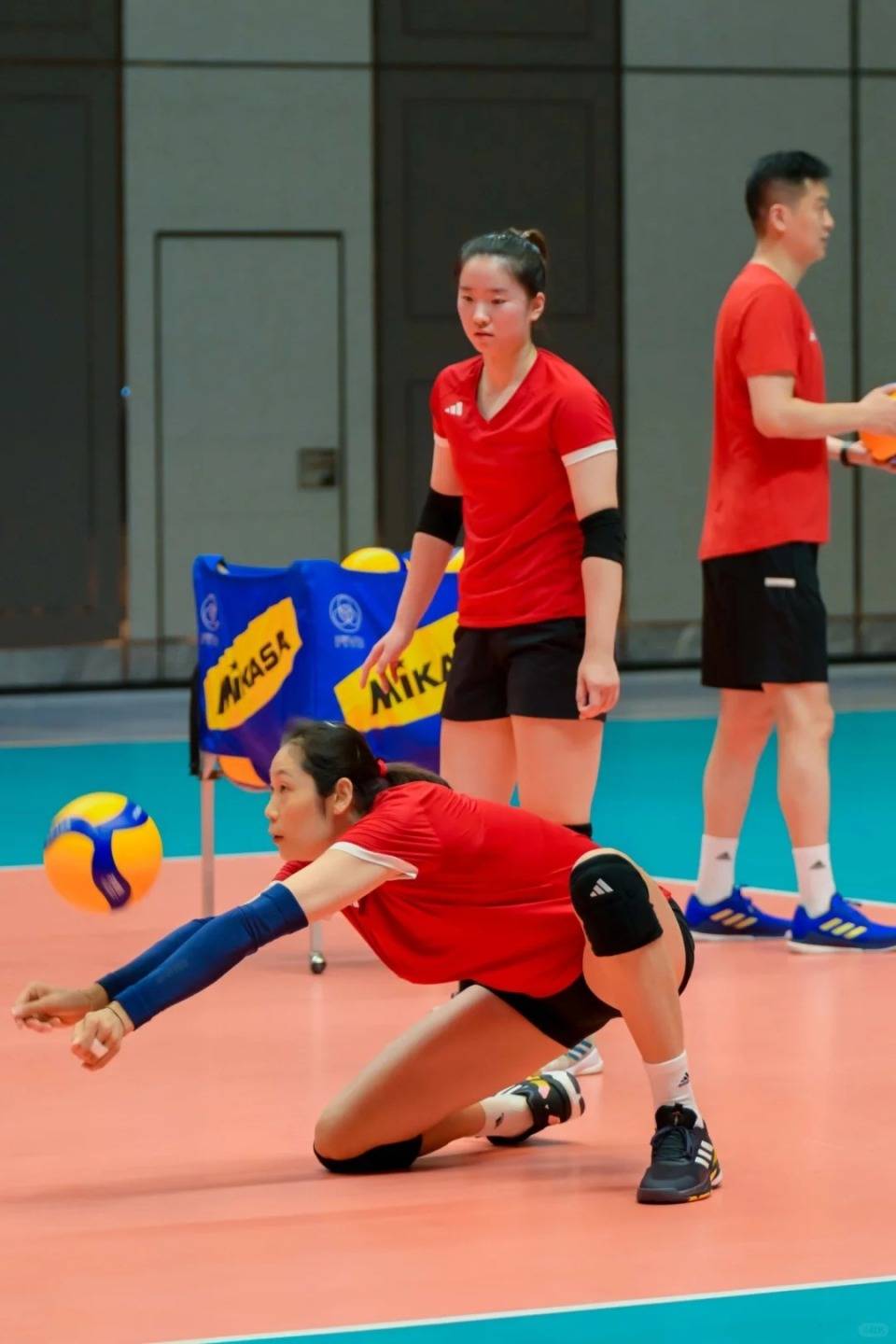 朱婷开始与中国女排合练,澳门站29号拉开战幕!