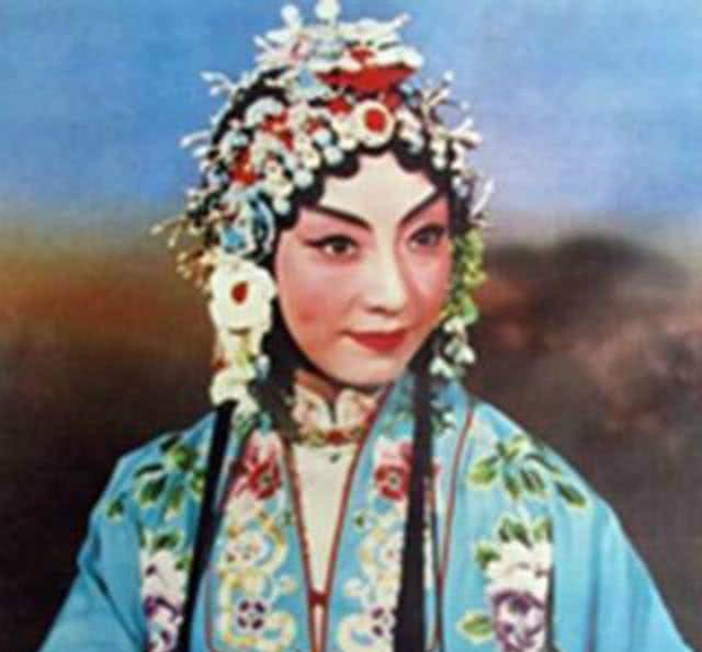 理性分析:京剧名家杜近芳,是不是梅兰芳和孟小冬的女儿?