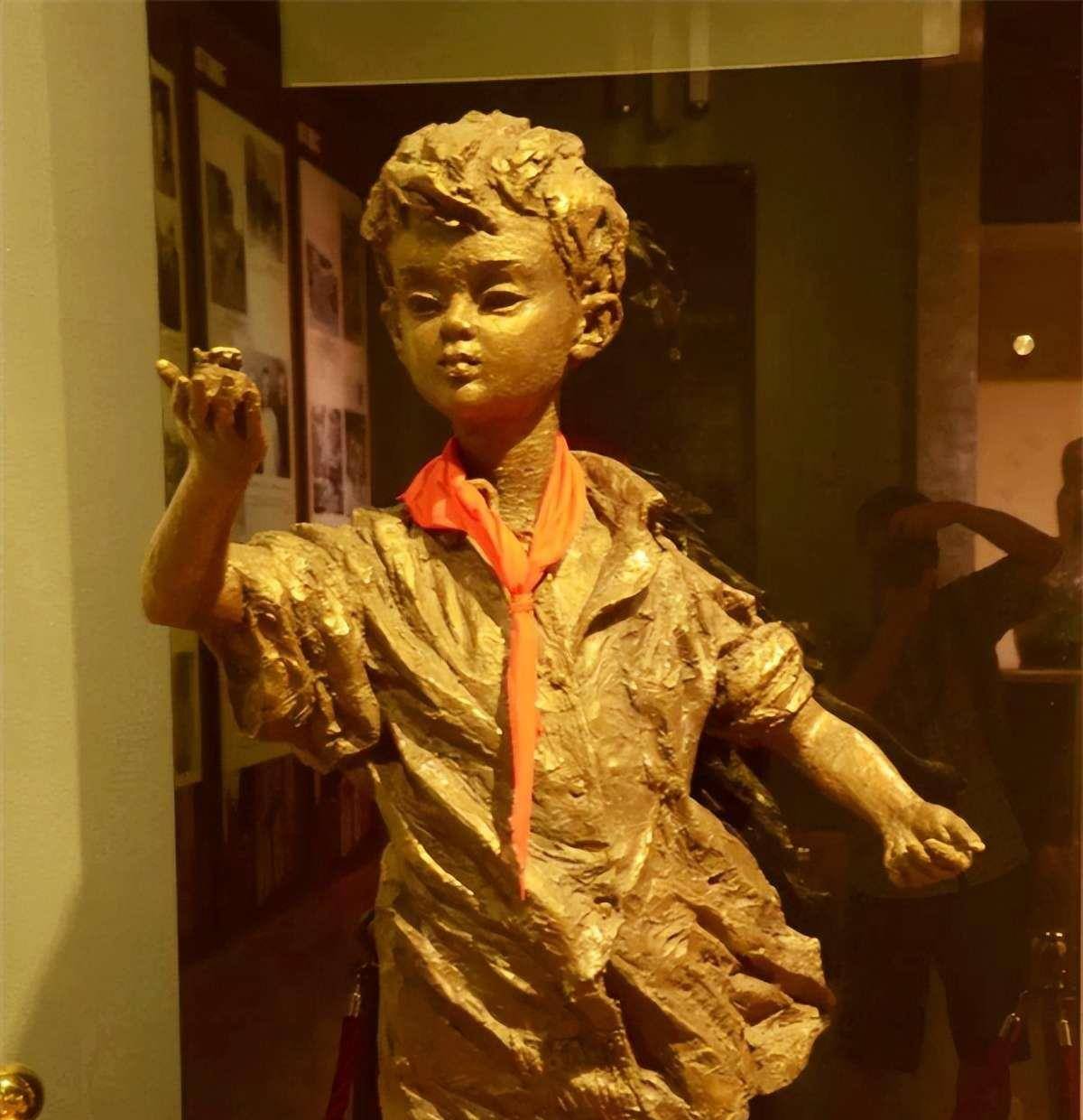 小萝卜头:不到一岁入狱,8岁被特务活活刺死,一生不知糖是何物