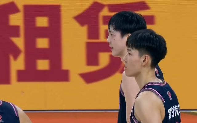 近期,效力于中国台湾篮球联赛t1总决赛云豹队的前nba中锋德马库斯