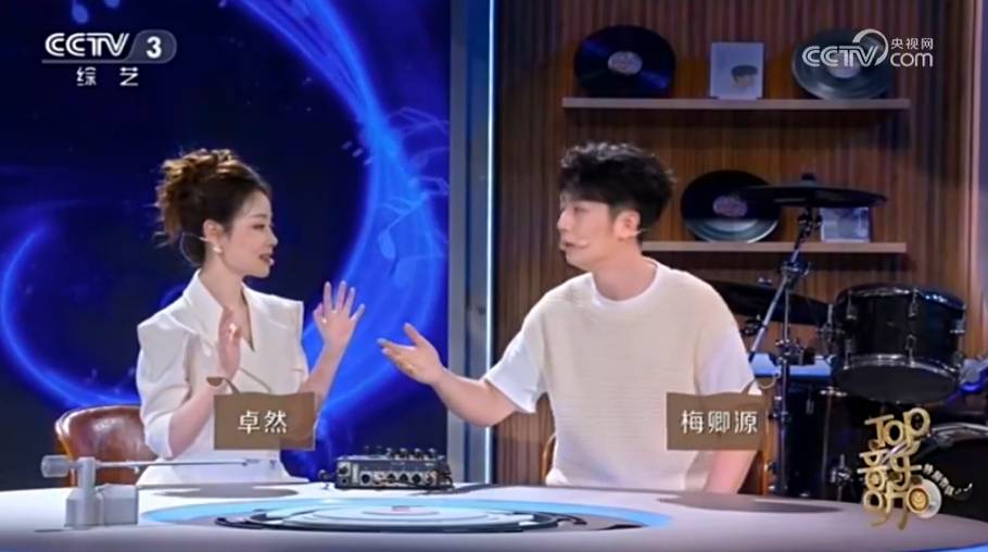 回声嘹亮:全新改版又重启,央三从中国之声调来2位dj顶替李思思