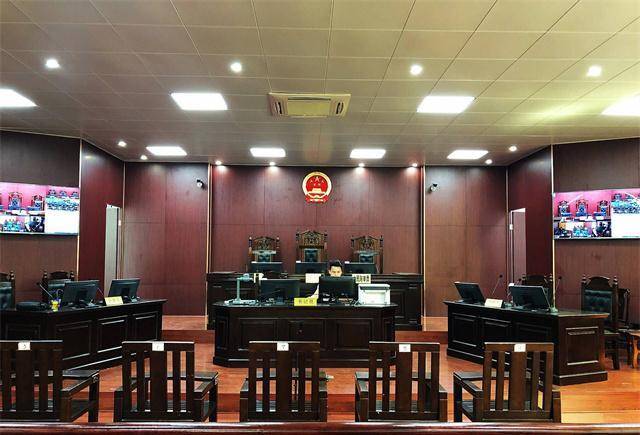 许昌头号黑老大梁三,为祸12年火烧胖东来,落网后超10万民众庆祝
