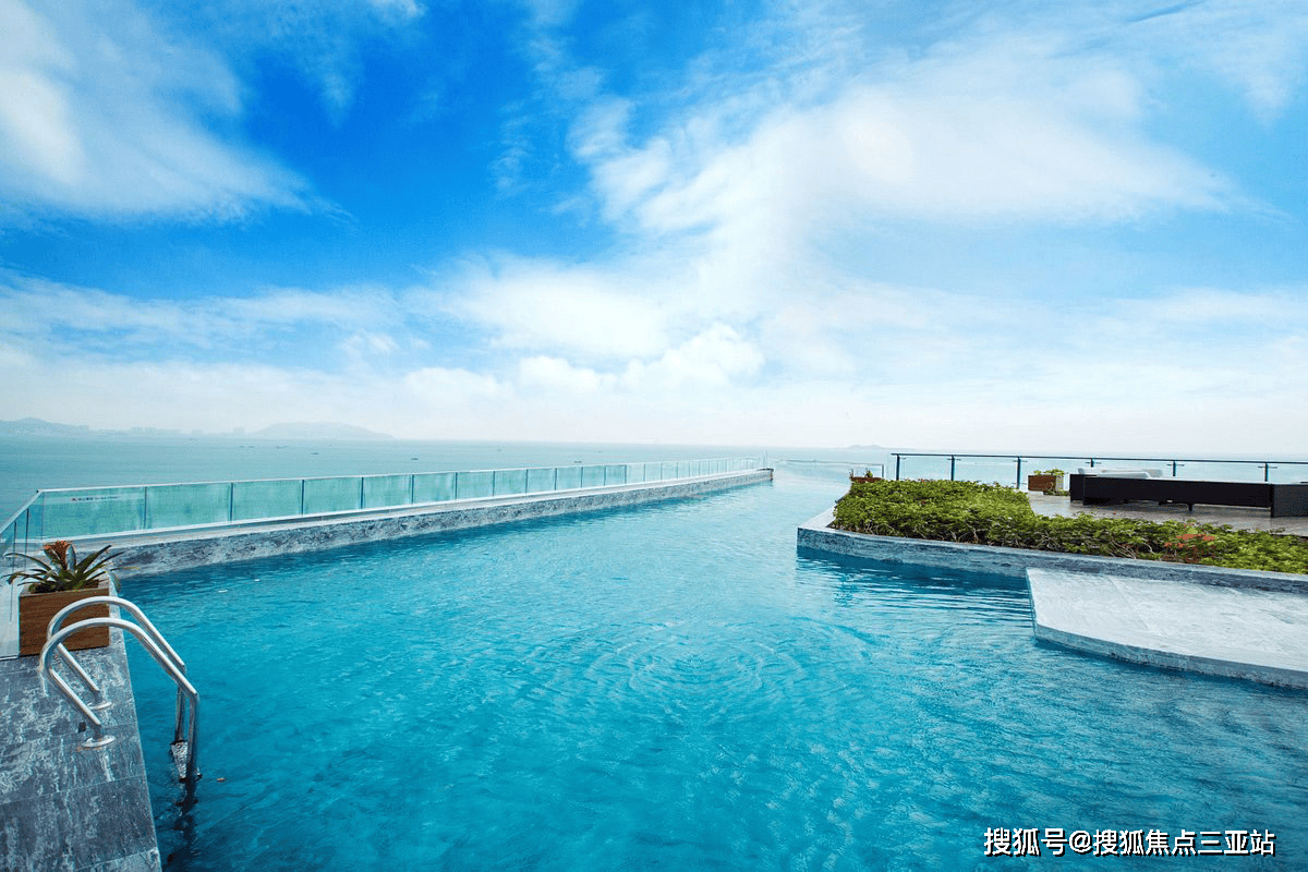 探秘三亚万科三亚湾:海滨度假的奢华天堂