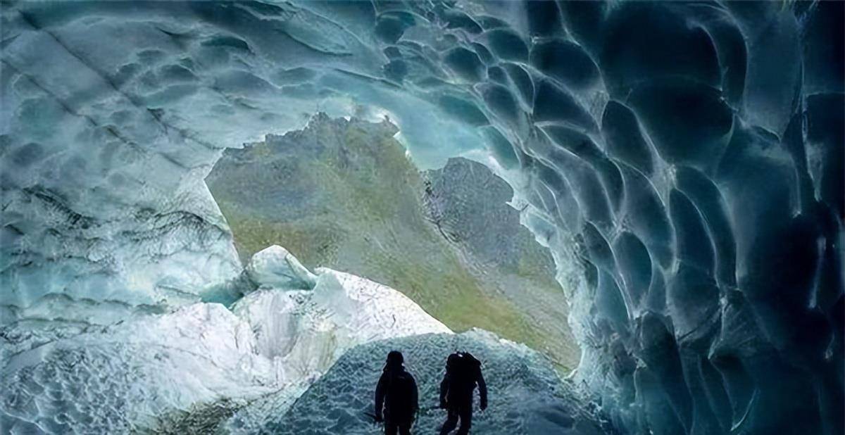 历史久远,在这片广袤的土地上,曾发生过许多令人费解的神秘事件,这些