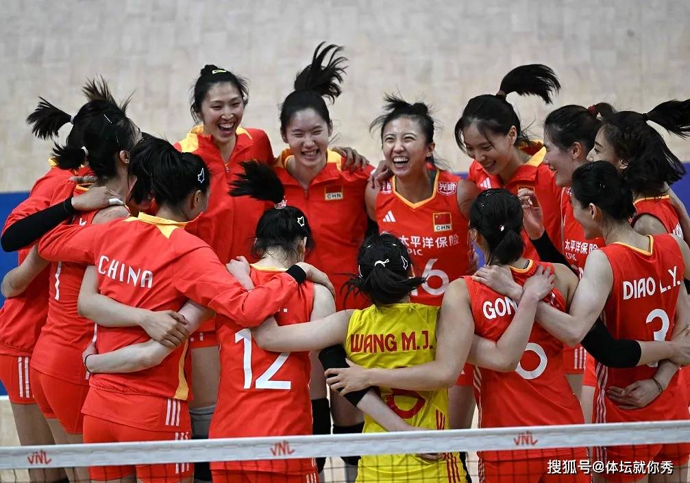 女排最大短板曝光,蔡斌重用嫡系,张常宁被雪藏_朱婷跟_中国女排_比赛