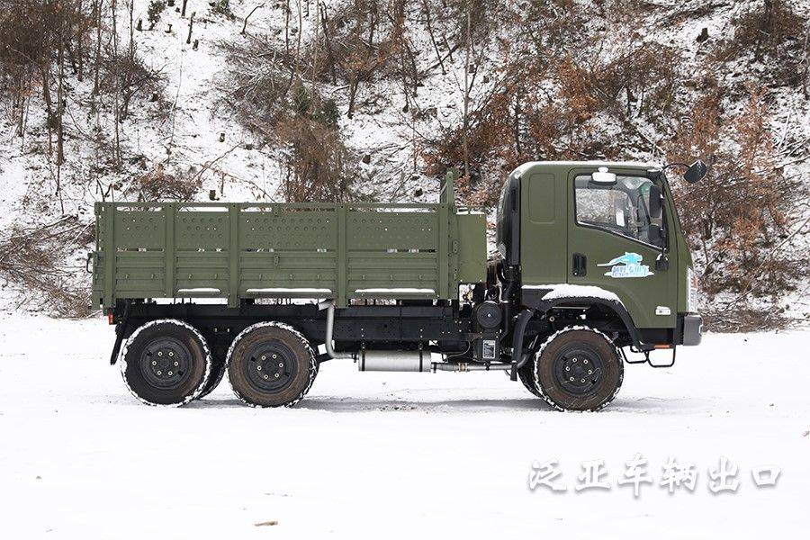 eq2082e6d也叫做eq240或者25y,是东风公司早期开发的一款2.