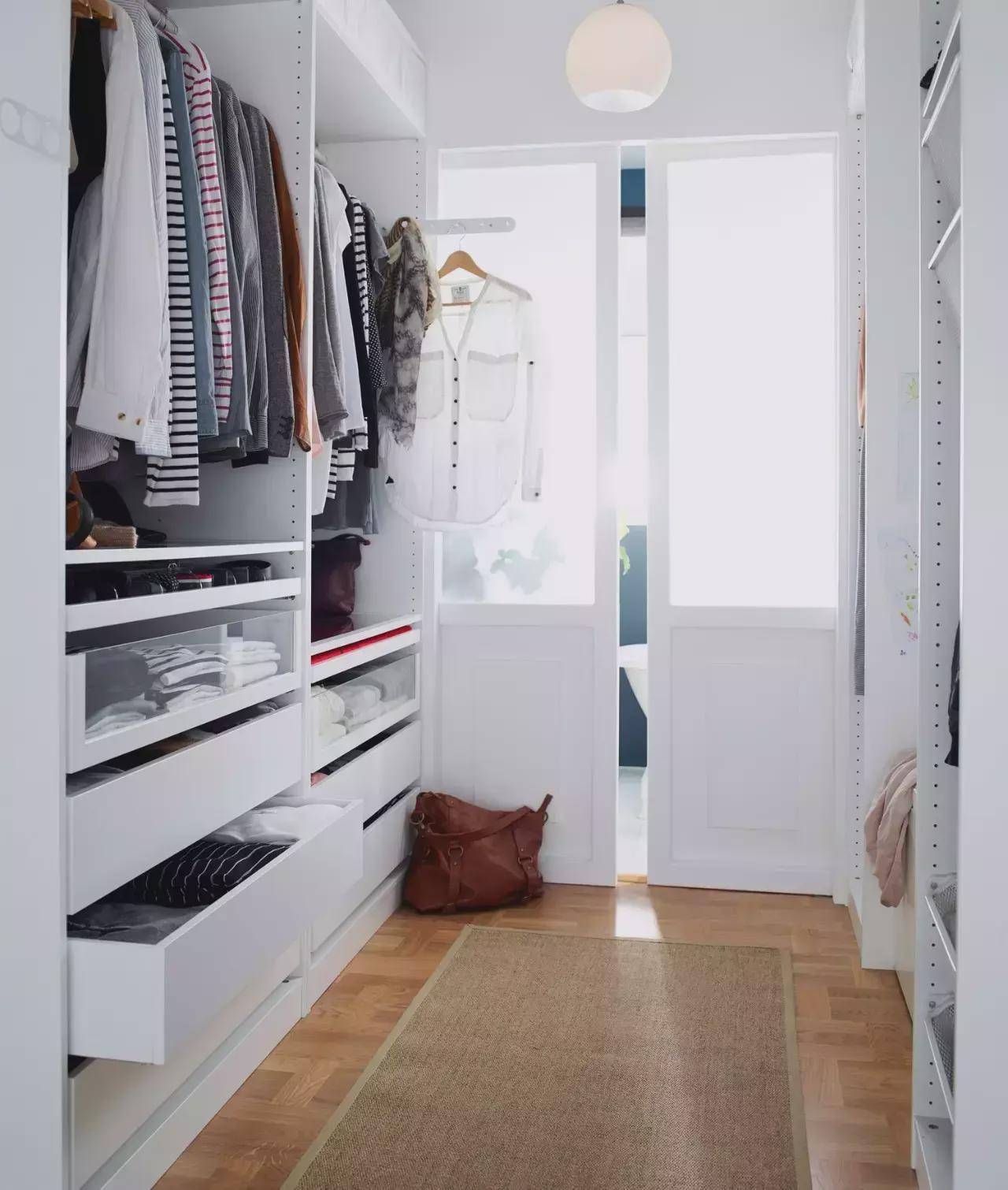 教你如何在卧室"变"出一个衣帽间!_衣柜_图片_空间