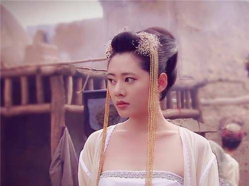 武当派的第一名宿长老,曾因违反教规而被迫让位给师弟梅真人,后为了当