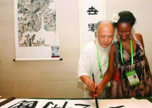 正是一段完好的婚姻很难得,才会让想杨彦跟爱达这种婚姻变得如此突出