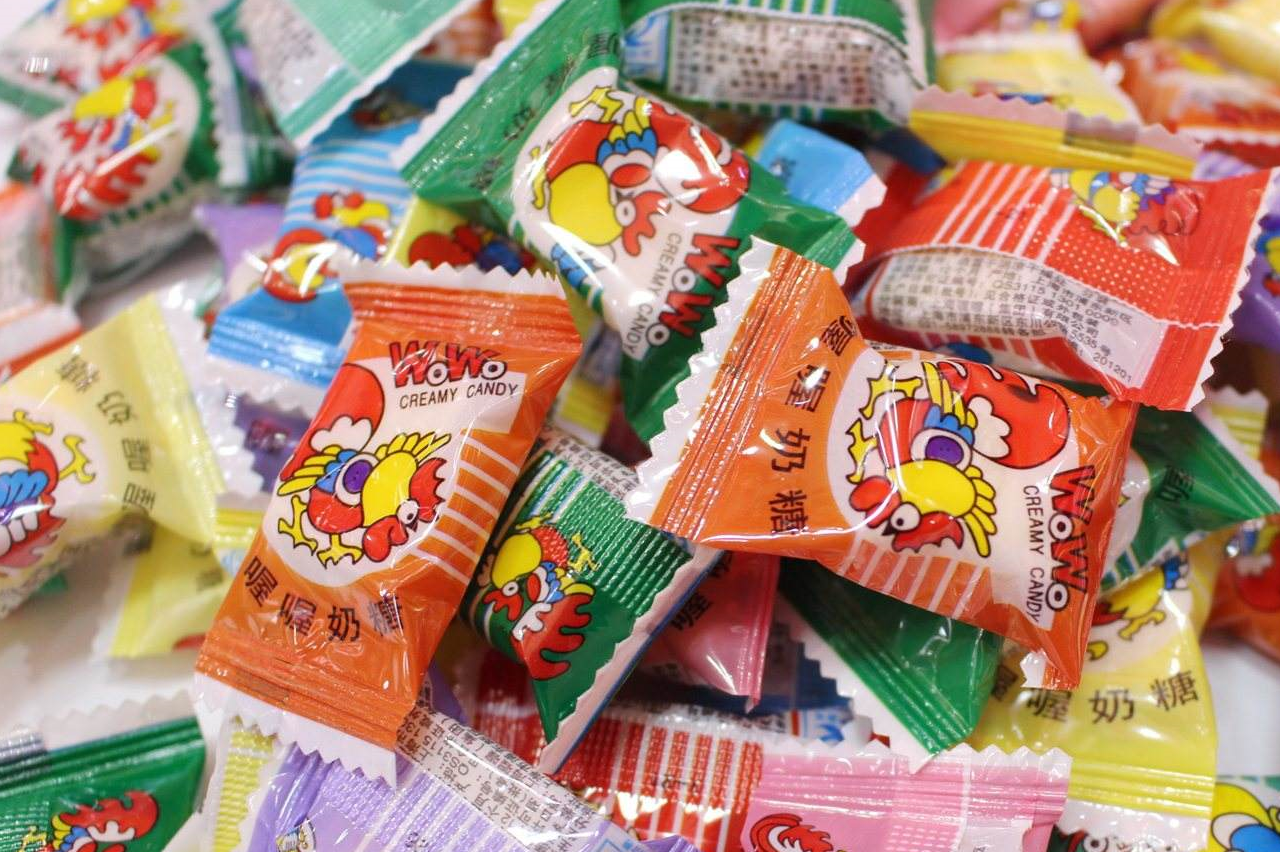 90后最爱吃的糖果,1毛钱一片的粘牙糖,如今价格翻了数倍!