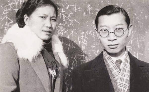 54年前傅雷夫妇家中自杀,遗书细节感人,墓碑上12个字概括了一生