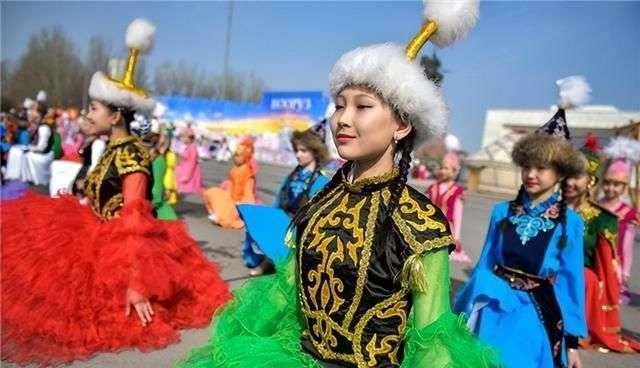 中国吉尔吉斯族人口图片