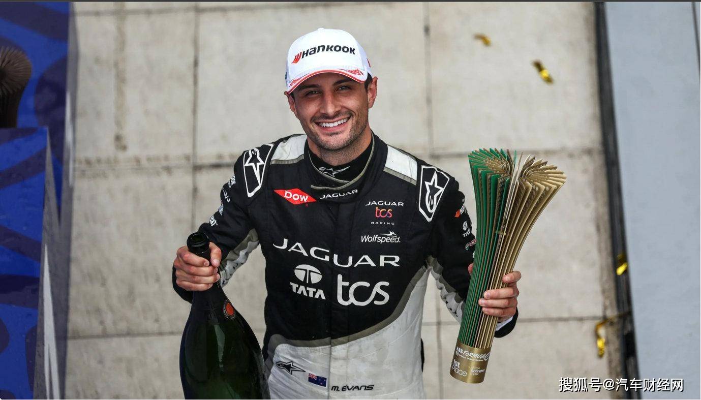 保时捷车队达科斯塔2024fe电动方程式上海站次轮夺冠