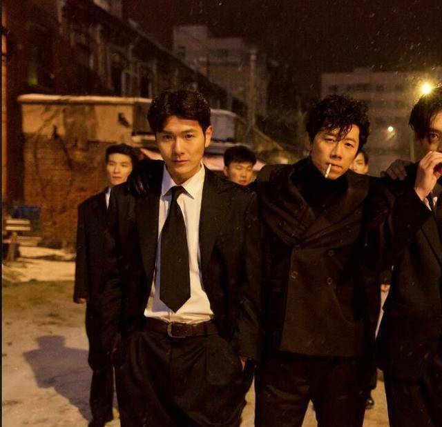 我们经常通过影视剧来了解一些有关黑道的故事,他们大多都活动于我们