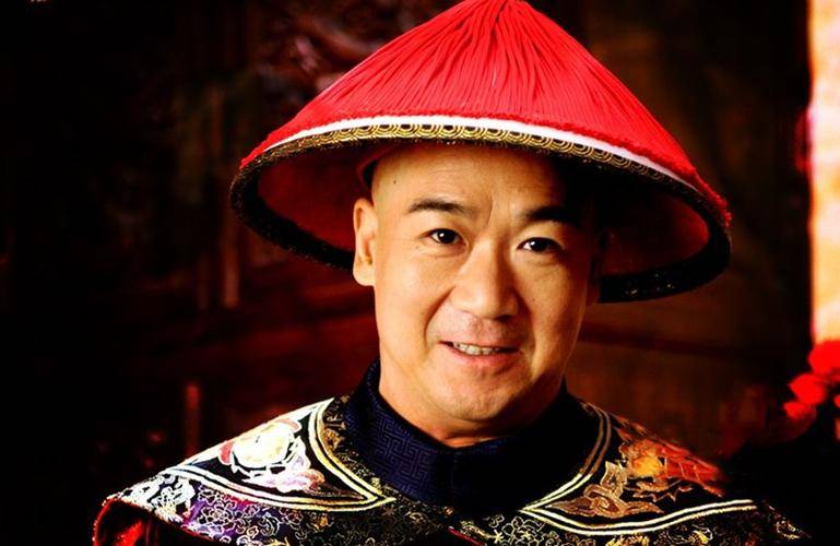 1768年纪晓岚被流放新疆,临行时妻子郭彩符大哭,纪晓岚微微一笑