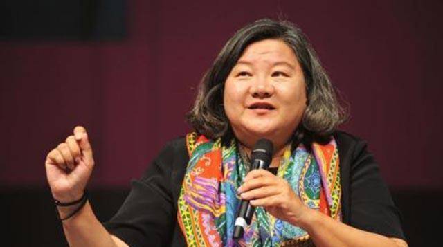 "名门痞女"洪晃:一生不羁,路子野;曾甩陈凯歌,怒怼王思聪