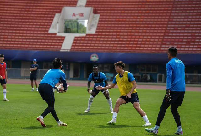 对手确定_暂停比赛_浙江队_上海申花队