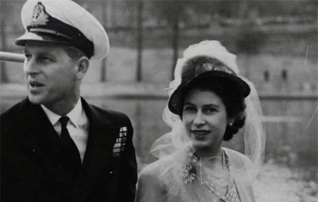 菲利普亲王,对待红颜知己的态度:他只逛街,但从来不买!