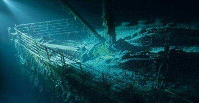 老外打捞出沉船6万件瓷器,我国专家想2.8亿买下,老外:文物不卖