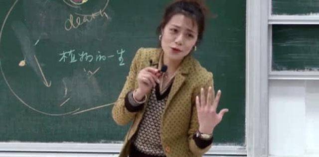 陈果:从女神教授到"万人炮轰";央视上将"耄耋"读成"毛至"