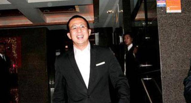 李泽楷送贴身保镖价值1000万股票,保镖存了11年,不料全成了废纸