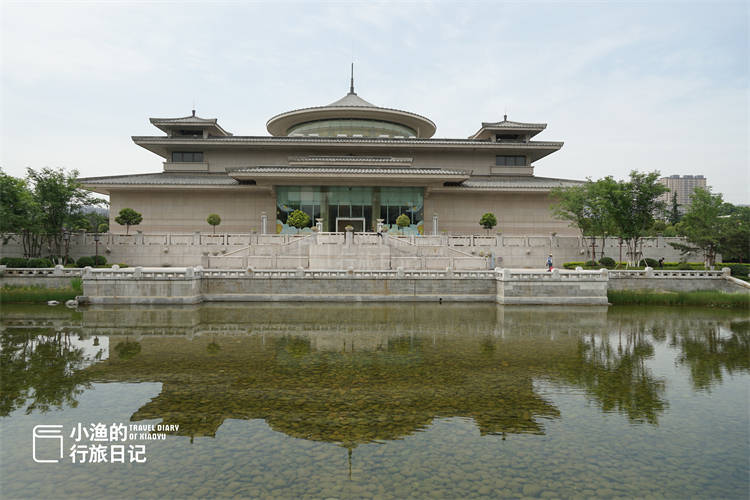想来的朋友可以参考:坐标:西安市南门外友谊西路小雁塔·西安博物院