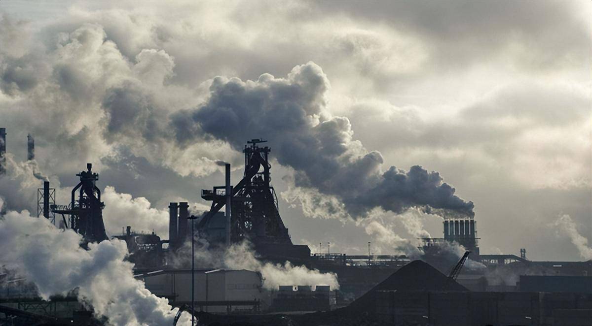 由于地球上各种因素的作用,导致地球上气候,生态结构等的变化,环境