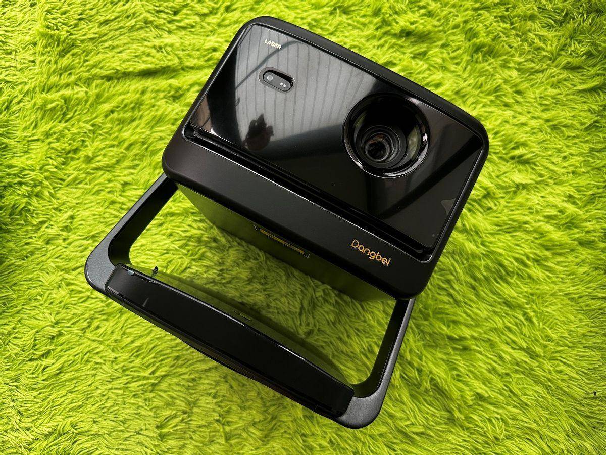 当贝X5S激光云台投影仪:光影之间的艺术与创新